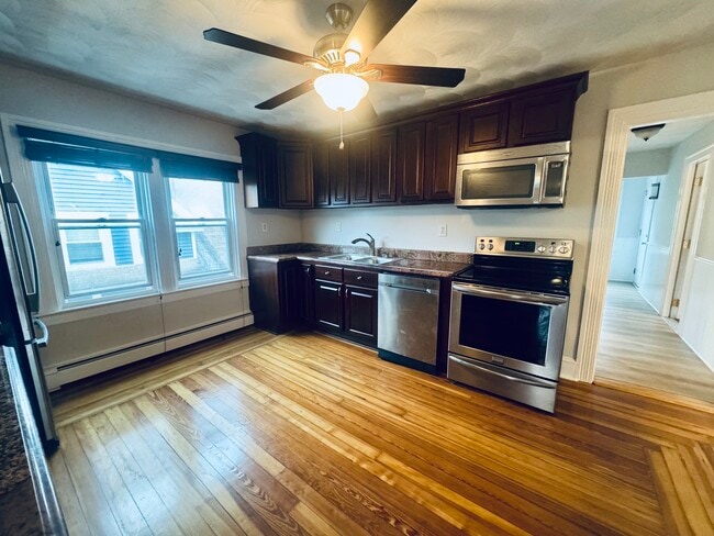 Building Photo - 50 Pinehurst Ave