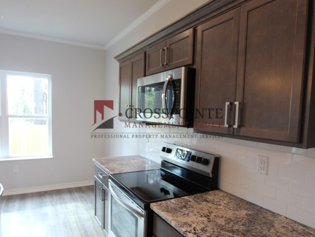 Foto del edificio - Stunning 2 Bed 2.5 Bath 1 Car Garage Townhome in Tyler!