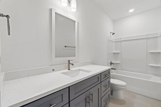 Building Photo - 212 Kara Lake Dr