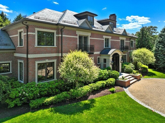 Foto del edificio - 118 Woodland Rd