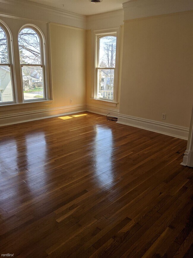 Foto del edificio - 605 N Calhoun St