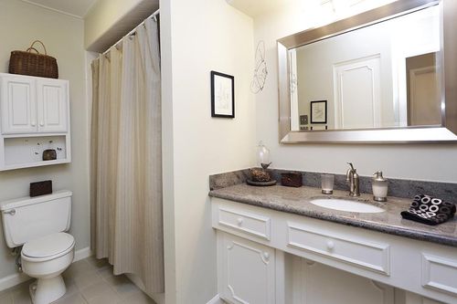 Foto del edificio - 4088 Breakwood Dr