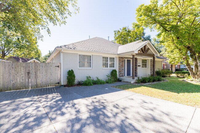 Foto del edificio - 3815 Montclair Dr