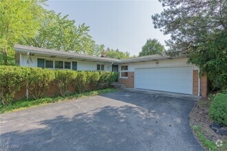 24457 Tunbridge Ln