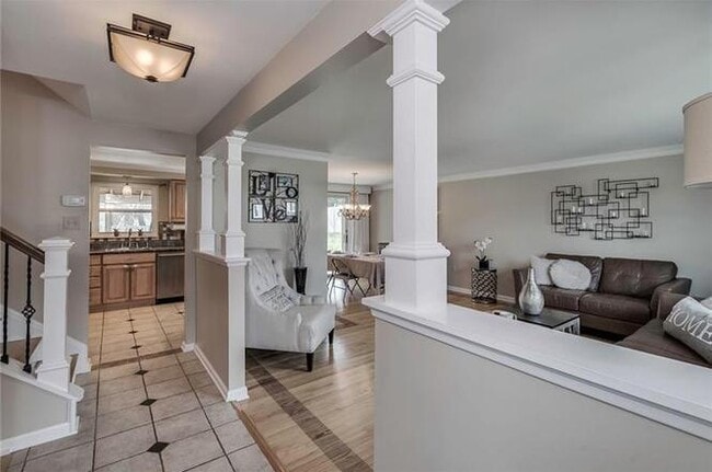Building Photo - 151 Pilgrim Dr