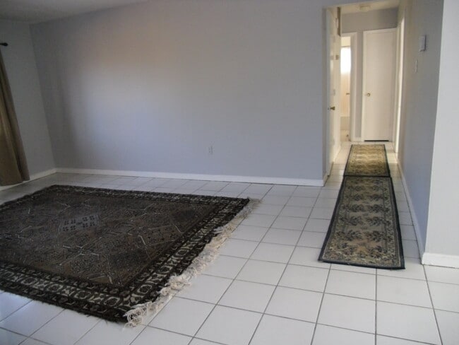 Building Photo - 1509 Pickford Ln