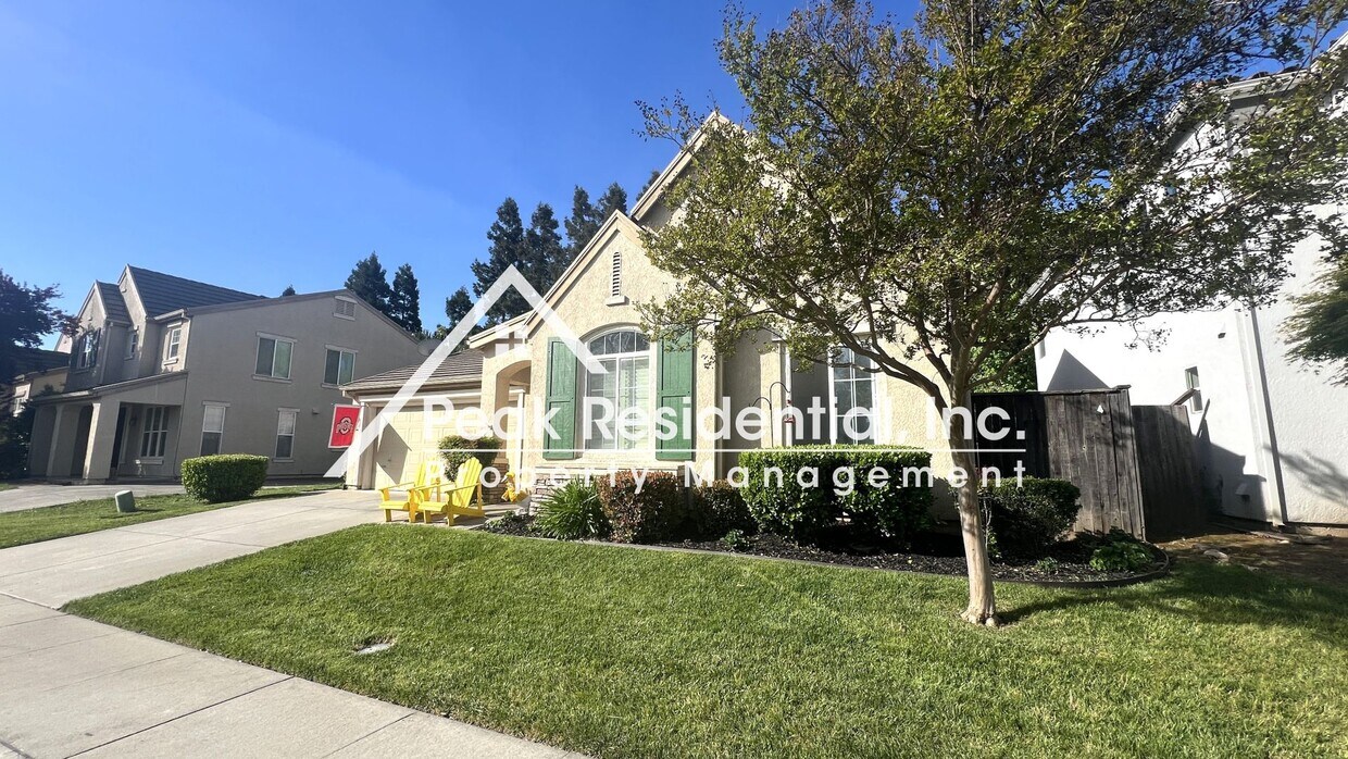 Foto del edificio - Wonderful 3bd/2ba Elk Grove Home with 2 Ca...