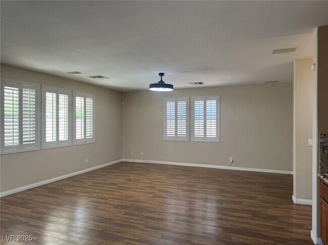 Building Photo - 9113 W Parkstone Ave