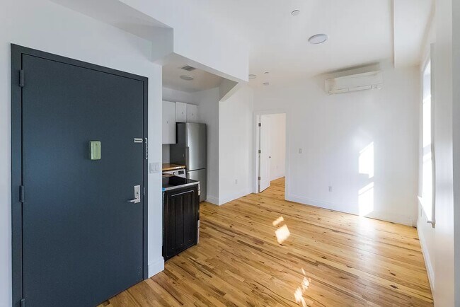 Foto del edificio - 512 W 171st St