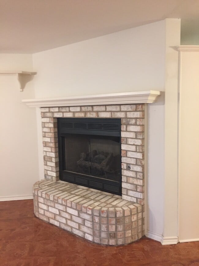 Family room - 1101 Northwood Dr