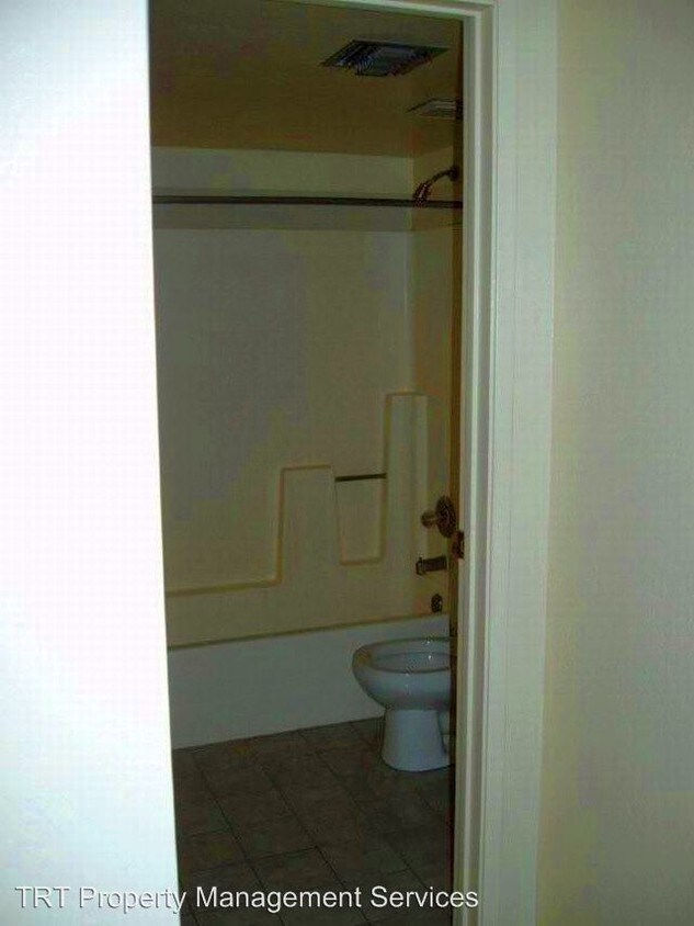 Foto del edificio - 2314 N Elaine Blvd