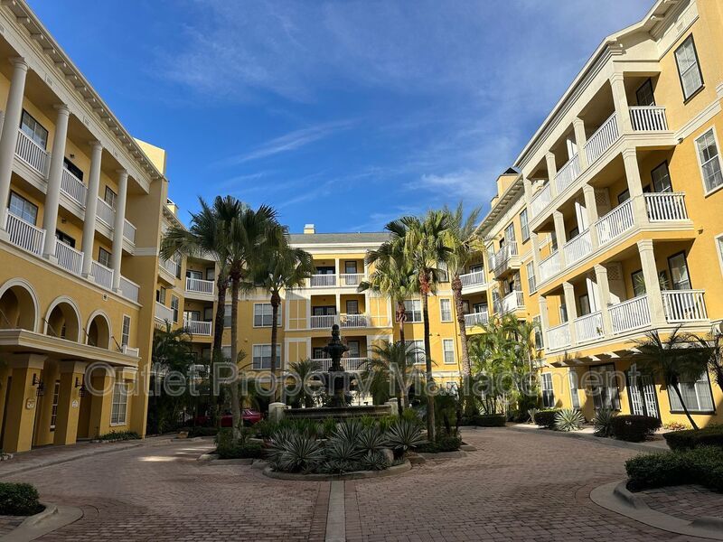 Foto principal - 860 N Orange Ave