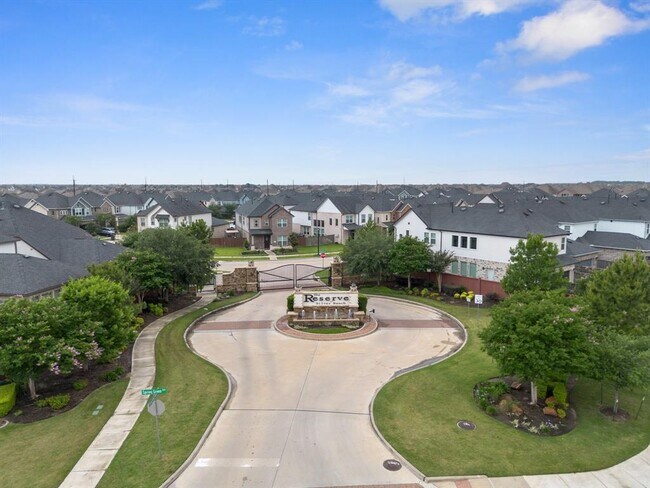 Foto del edificio - 27022 Brighton Valley Way