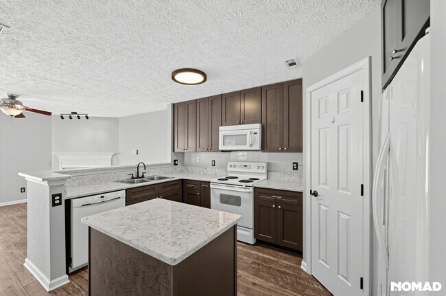 Foto del edificio - 3241 Harpeth Springs Dr