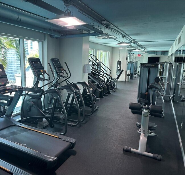 Foto del edificio - 60 SW 13th St
