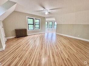Building Photo - 302 Chestnut Ave