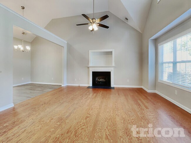 Building Photo - 32 Mountain View Dr