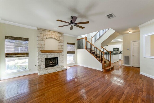 Building Photo - 2814 Bluejay Dr
