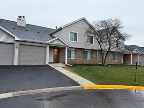Building Photo - 7040 Remington Ct