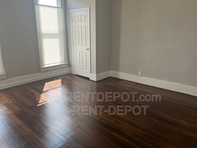 Building Photo - 1603 W Missouri St