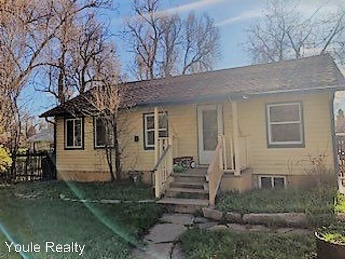 Primary Photo - 2 br, 1 bath House - 514 N Sunset St
