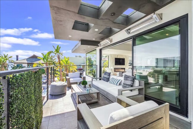 Upper Patio for sunset next to living room - 225 4th St