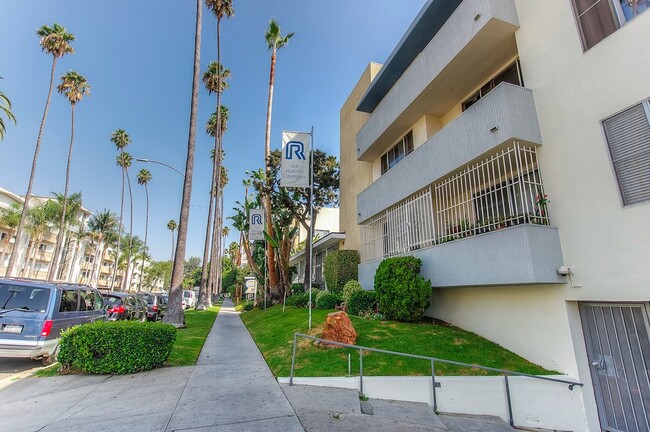 340 S St Andrews Pl, Los Angeles, CA 90020 Apartments - Los Angeles, CA