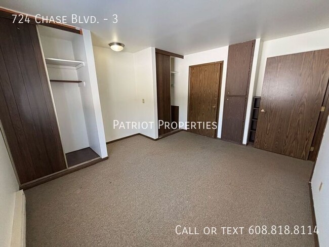 Building Photo - 1 bedroom/ 1 bath apartment in Sun Prairie...