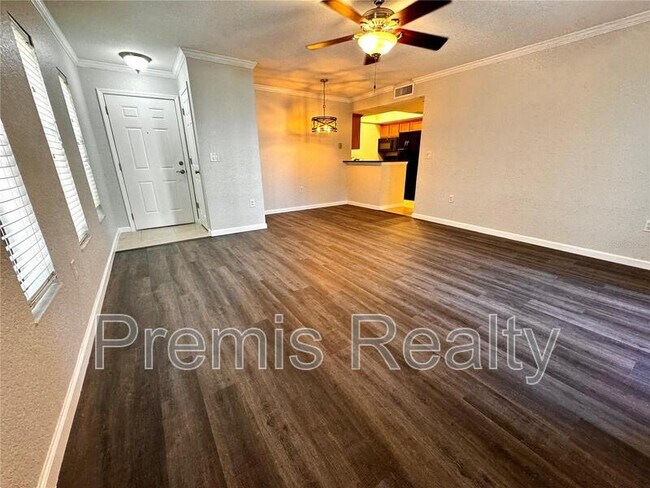 Foto del edificio - 720 Lyndhurst St
