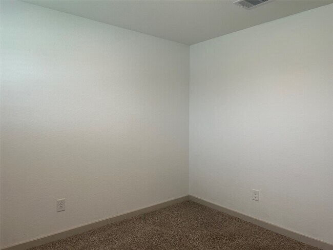 Building Photo - 29454 Bryans Mnr