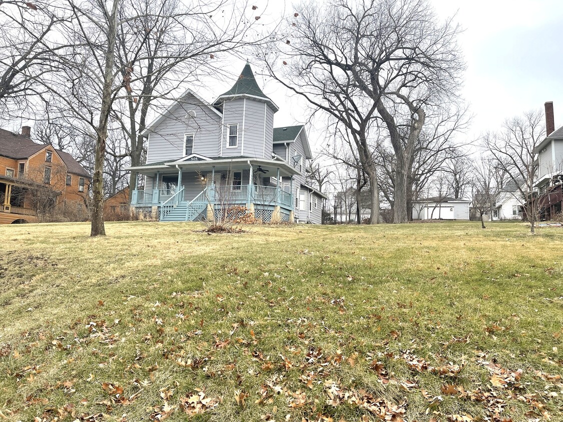 Primary Photo - 505 Buell Ave