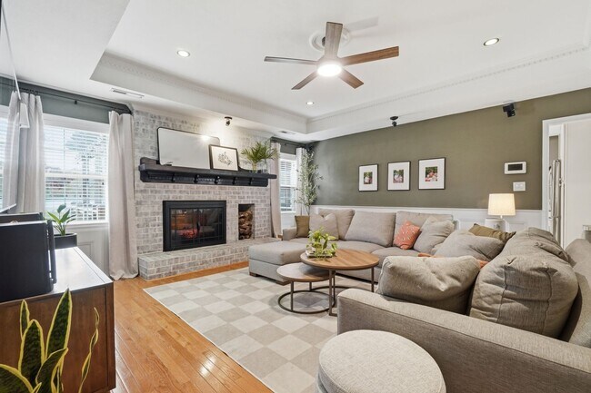 Foto del edificio - 5 Bedroom Home in Western Branch