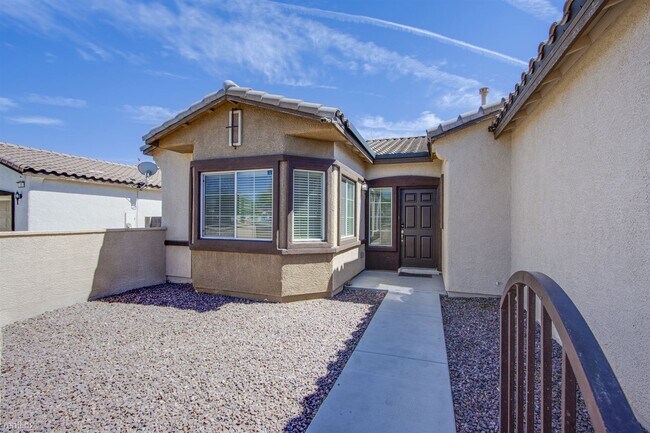 Foto del edificio - 3 br, 2 bath House - 29 Blue Sunrise Avenue