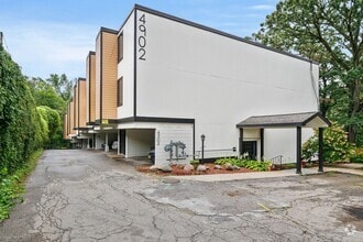 Building Photo - 4902 University Ave