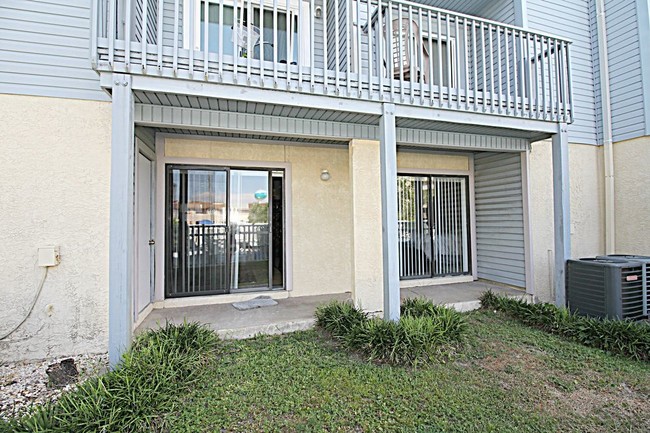 Building Photo - 330 Bluefish Dr