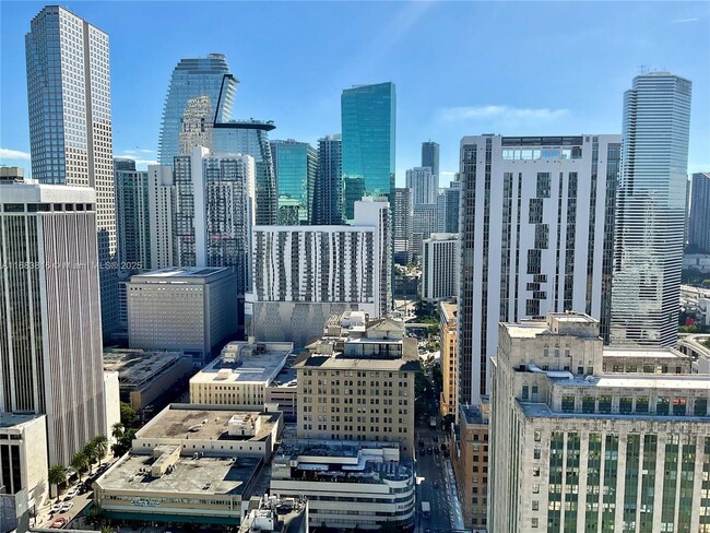 Foto del edificio - 133 NE 2nd Ave