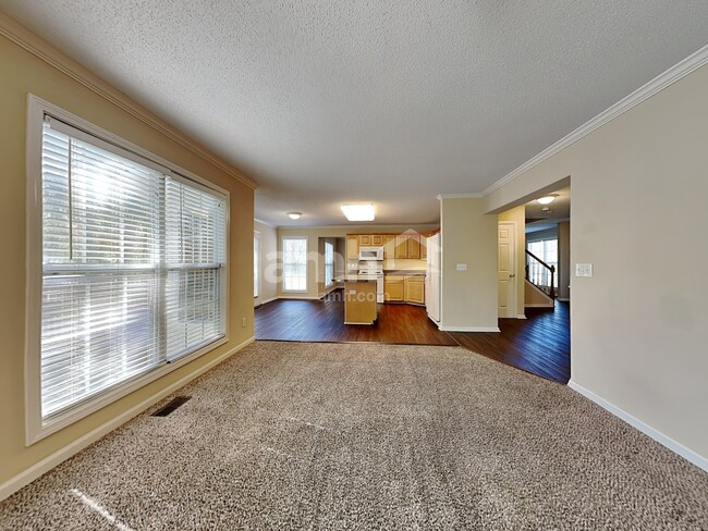 Foto del edificio - 6613 Ivy Stone Drive