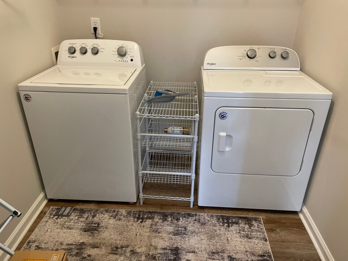 Bonito lavadero - 216 Pointe Cir