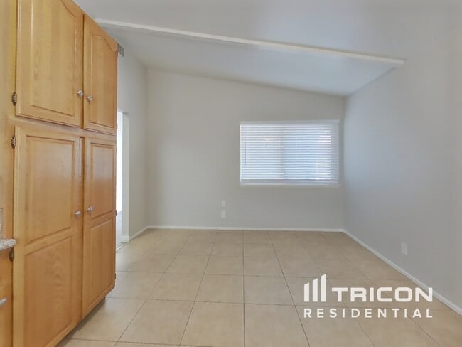 Building Photo - 3959 Monja Cir