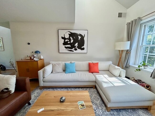 Building Photo - 3640 39th Street NW #E527