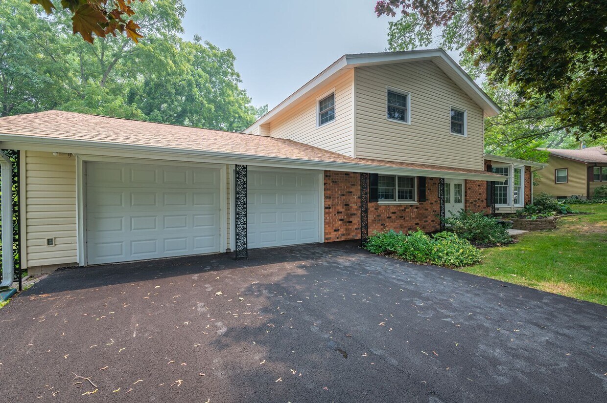 Primary Photo - Available July – 4 Bed, 3 Bath Updated Hom...