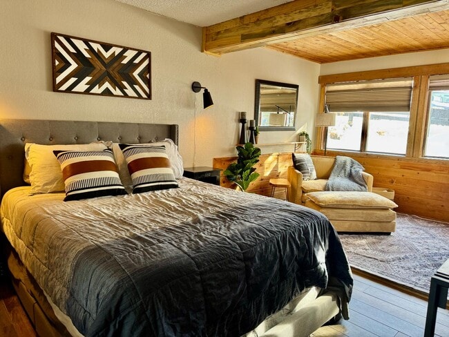 Foto del edificio - 96 Mountainside Dr