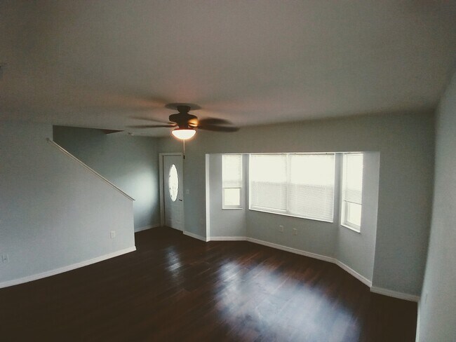 Foto del edificio - 510 Sweetwater Dr