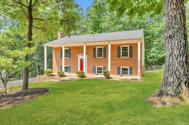 Building Photo - 2637 Coachman Cir