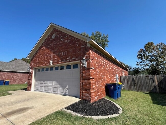 Building Photo - 82 Krooked Kreek Cir