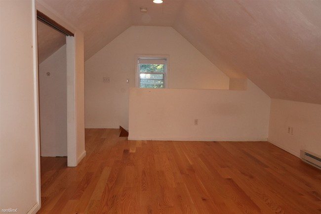 Building Photo - 3 br, 2 bath  - 61 Farragut Ave