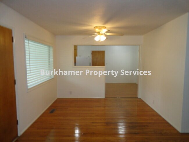 Foto del edificio - 7001 Harrison Rd