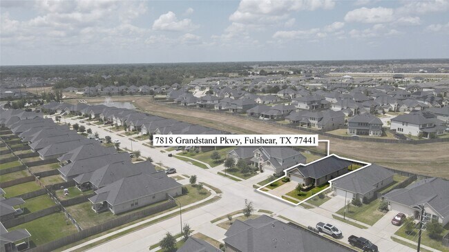 Foto del edificio - 7818 Grandstand Pkwy