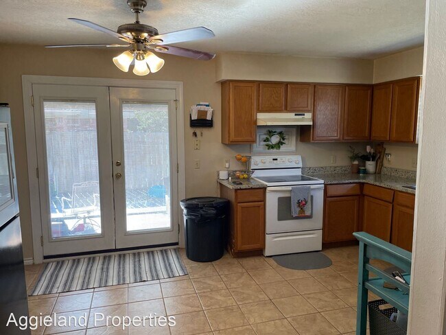 Foto del edificio - 3 br, 2 bath House - 1907 Woodsman - 1