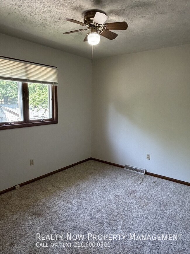 Foto del edificio - 21252 Goller Ave